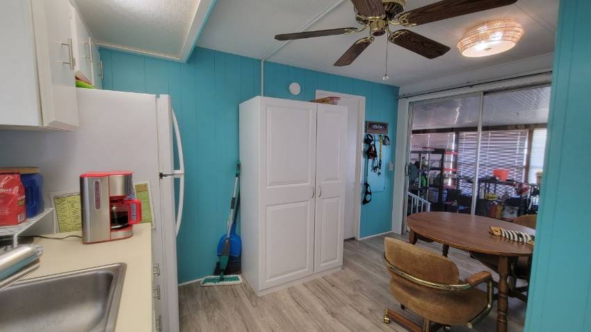 205 Rainbow Lane West a Dundee, FL Mobile or Manufactured Home for Sale